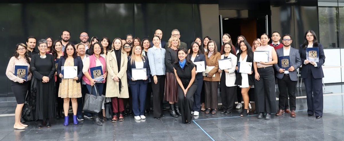 Cátedra Extraordinaria “Trata de Personas” #UNAM tweet media