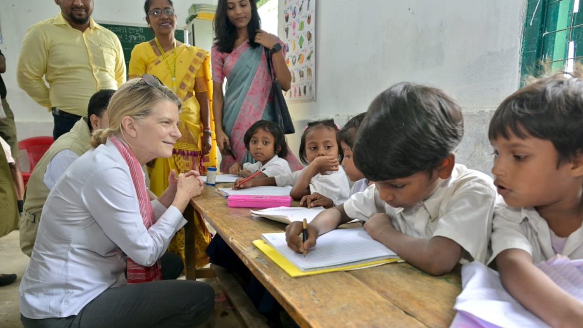 UNICEFIndiaRep's tweet image. “During an earthquake, we should stay away from big trees,” - Binita taught me about resilience at Barbaruah Lower Primary School, Assam.
From number stories to building foundational skills to disaster preparedness & safe drinking water, students like Binita are dreaming big!