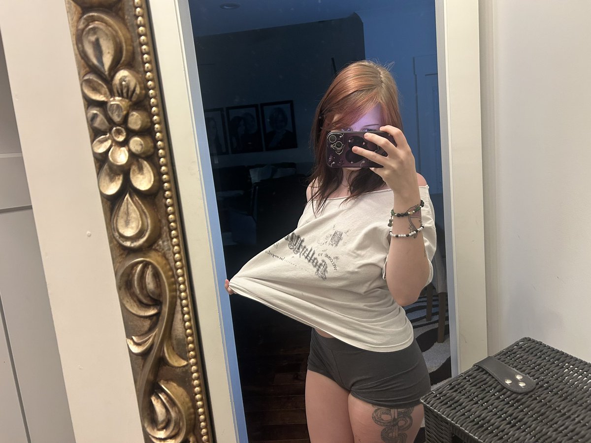 emmamaefighter's tweet image. played mermaids today