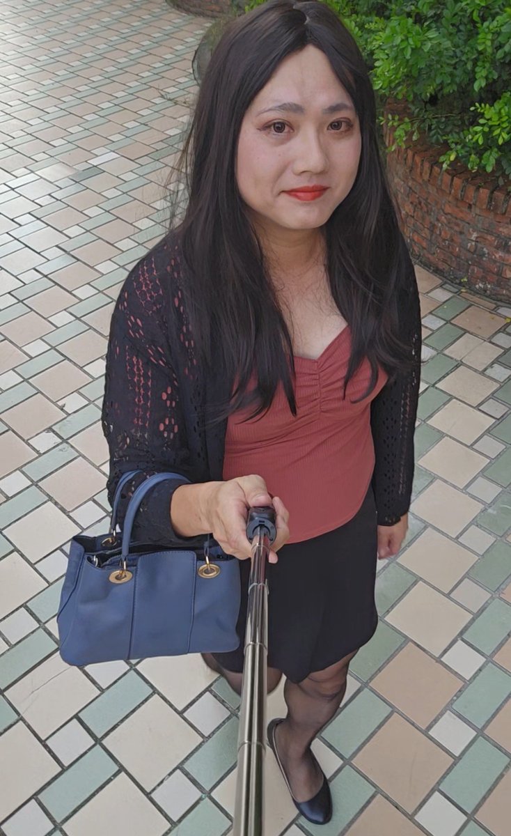 若今晚大概11點半穿這樣去逛公園會有人餵熱豆漿給我喝嗎？
#男の娘  #偽娘  #女裝男子