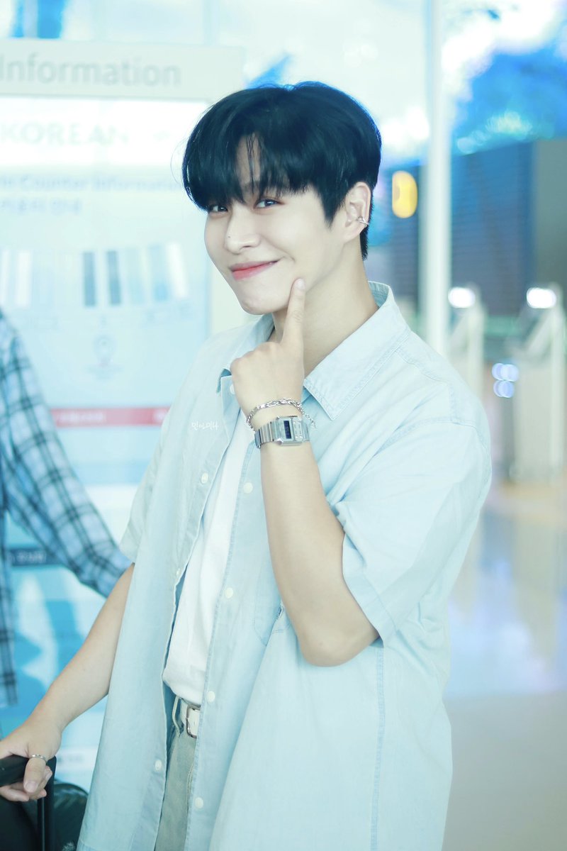 M1naS261593's tweet photo. 250624 인천공항 출국

잘 다녀와~🫳🏻

#XD #엑스디 #박도하 #도하 #DOHA https://t.co/73KBnXbaoD