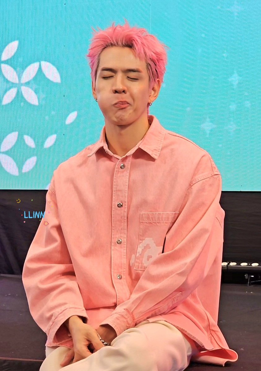 kkwealin's tweet photo. รักแล้ว มีแต่ความสุขไม่มีเสียใจเลยสักวัน ขอบคุณเค้า ที่เข้ามาเป็นสิ่งดีๆให้กับเรา #FilmThanapat 
#ฟิล์มธนภัทร https://t.co/GgmEB0GQnQ