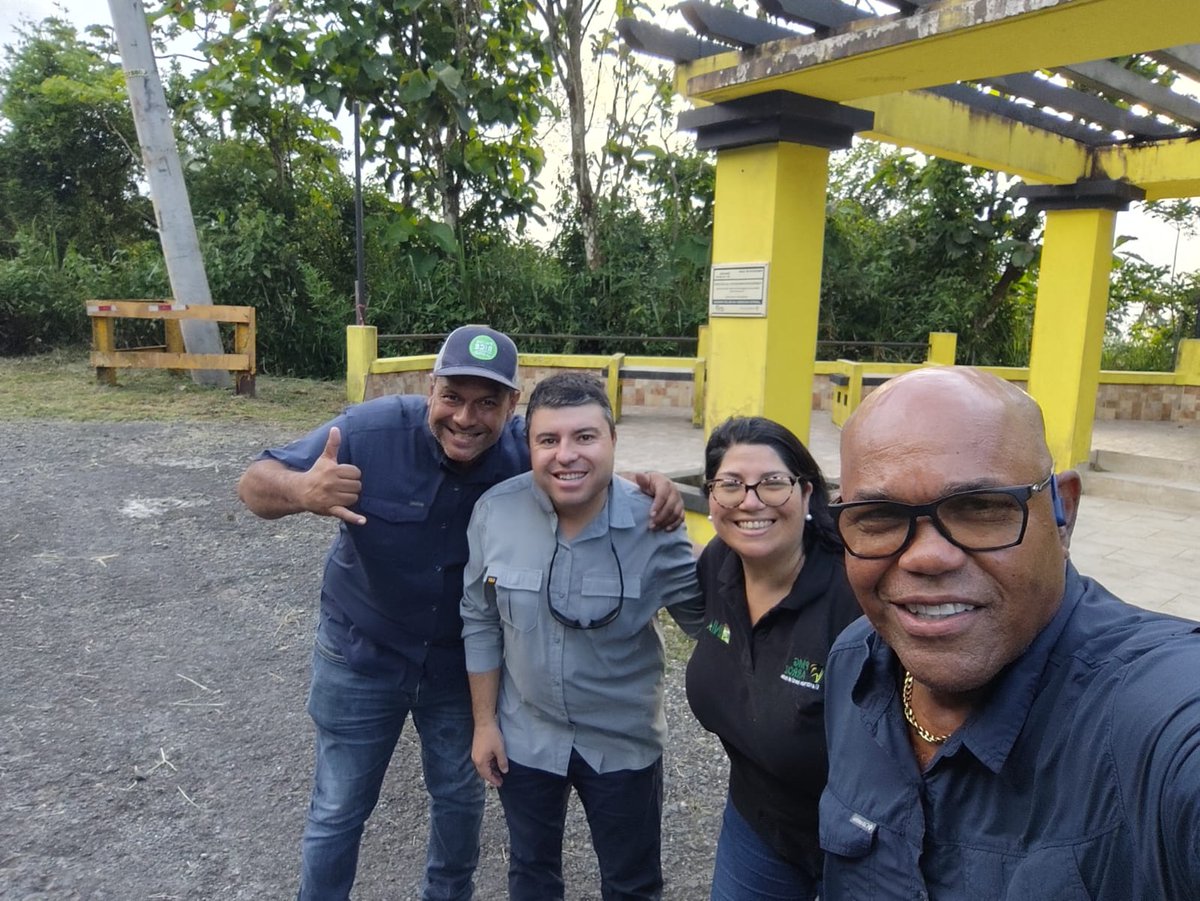 Jornada final de la visita realizada a Panamá en el marco de nuestro proyecto de arroz financiado por <a href="/FontagroLAC/">FONTAGRO</a> en dónde nos reunimos con la mejoradora de arroz del <a href="/IDIAP_PA/">IDIAP Panamá</a> la Dra Evelyn Quiroz quien nos deleitó con sus trabajos en arroces criollos y var tradicionales 🌾👏🏻💪🏻