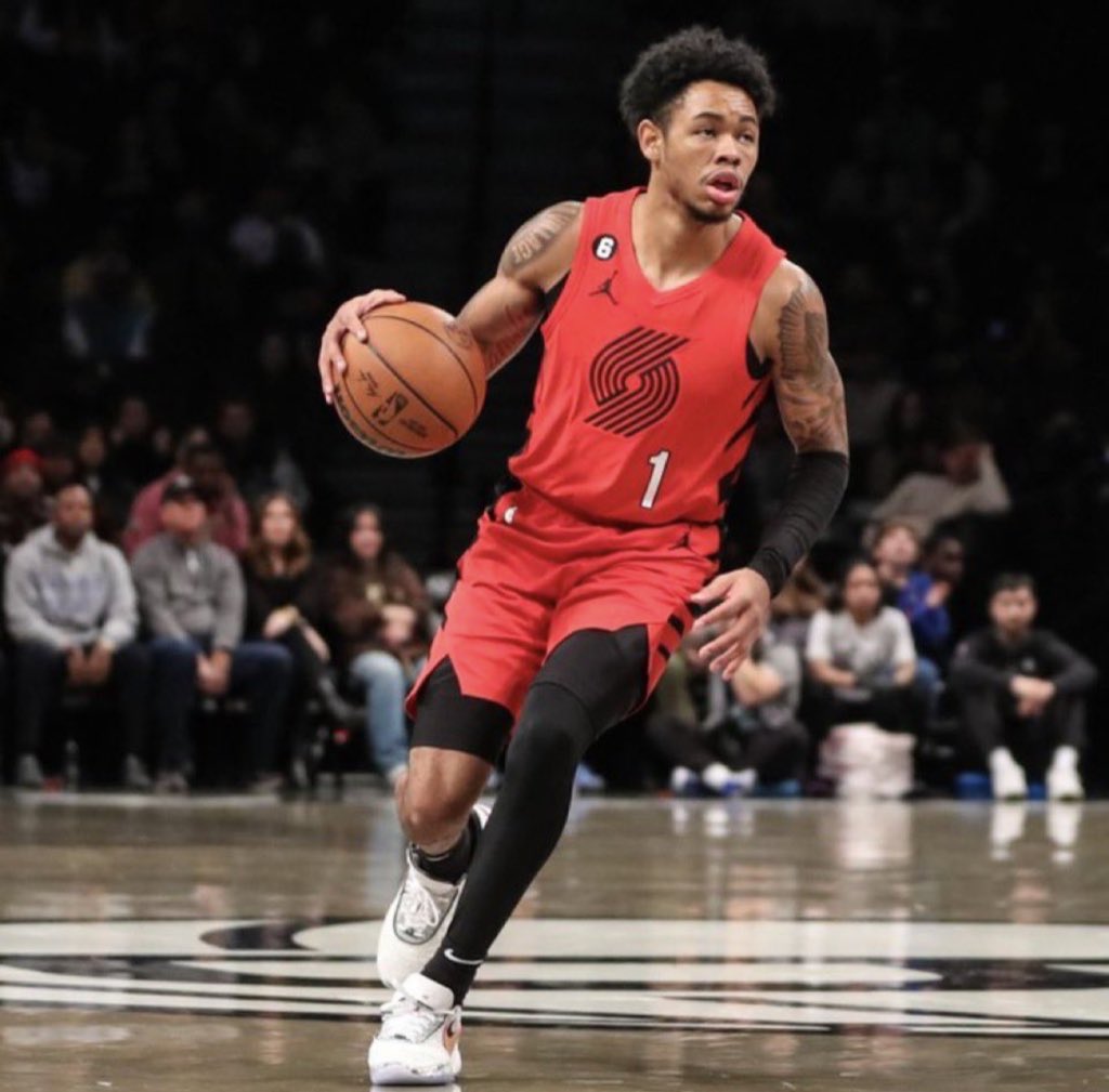 503Blazerfans's tweet photo. That man’s Ant finally got his contending team❤️happy for him by all means, but I’m gonna miss him fr

All love @AnferneeSimons https://t.co/dNV0g9H2MZ