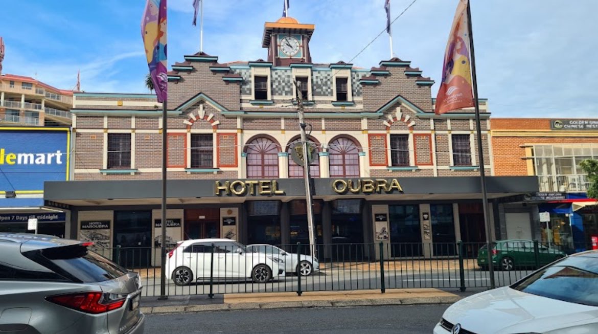 If you’re ever in Sydney &amp; want great, solid meals without the artistic descriptive menu bullshit &amp; without getting reamed on price …. Maroubra Junction Hotel is the place. 
Run by blokes from the bush ….. great food-great service-great prices. 👍