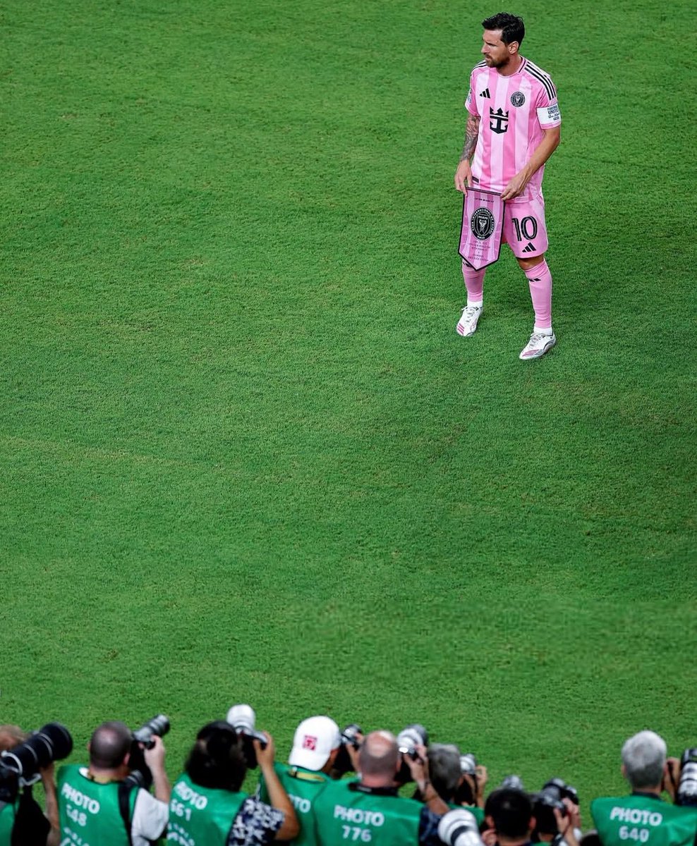 Leo Messi nunca fue eliminado en fase de grupos de ningún torneo en toda su carrera (clubes y Selección).