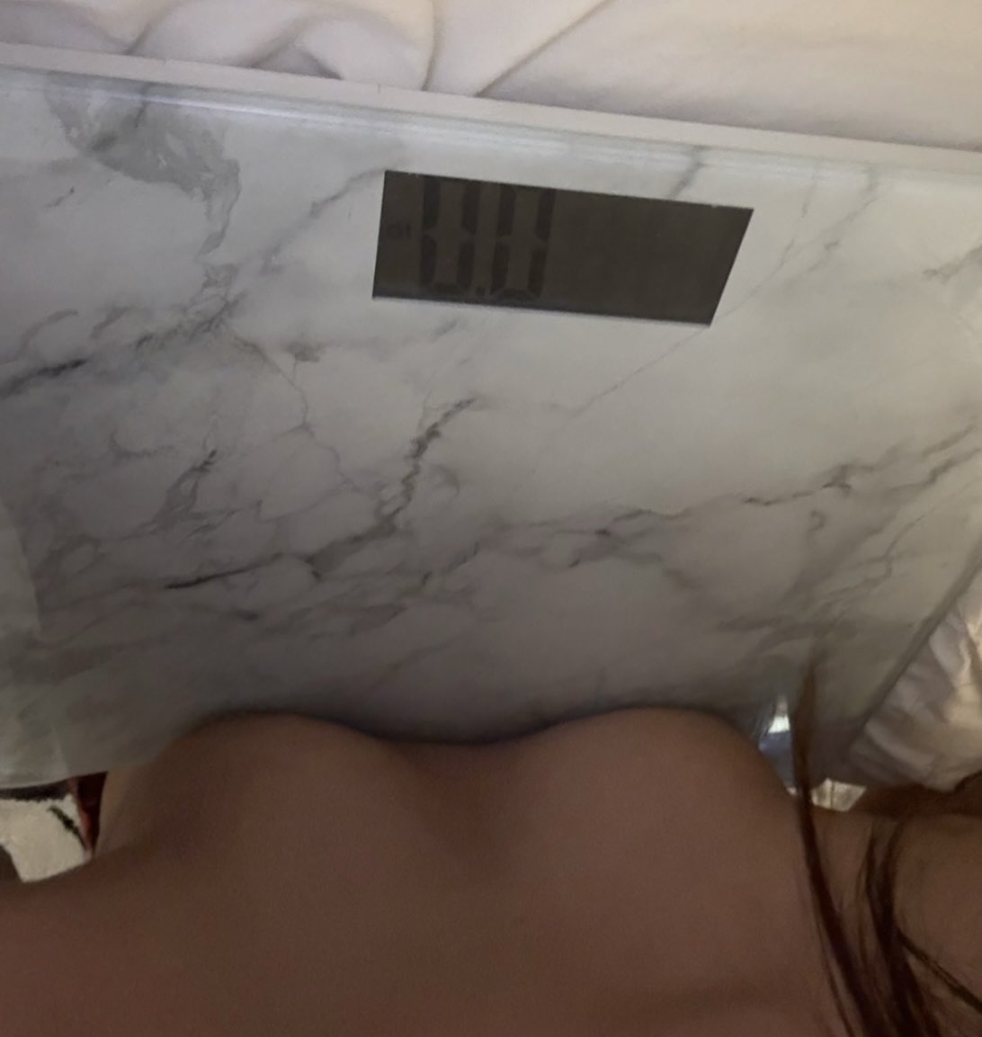 this trend not made for flat chests 😭