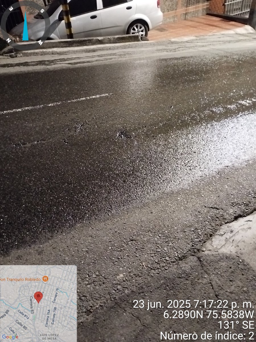 el_desparchado's tweet photo. @EPMestamosahi el día de hoy se presenta fuga de agua unos metros más adelante de una instalación de contador de agua que realizaron esta semana. Ubicación. Cra 79 entre calles 91a y 91b. Robledo Miramar https://t.co/Va8upWVfJb