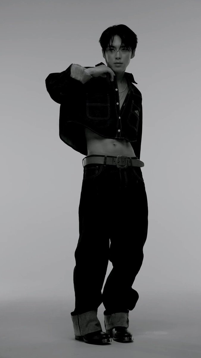 1998120jnk's tweet photo. ガチで誰このスタイリングさせた人 謝礼振り込ませて＿＿＿＿＿＿＿＿＿＿＿＿＿＿＿＿＿＿＿＿＿＿＿＿ https://t.co/DMA5oQOmBr