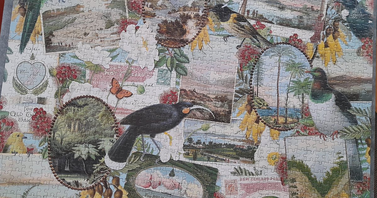 I finished my jigsaw puzzle... at long last😂🤣