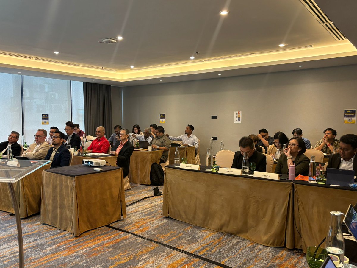 The Electoral Reform Roundtable is now underway!

In collaboration with the Westminster Foundation for Democracy (WFD), we’re bringing together electoral experts, MPs, political parties and civil society groups all in one room to chart the course for Malaysia’s electoral reform