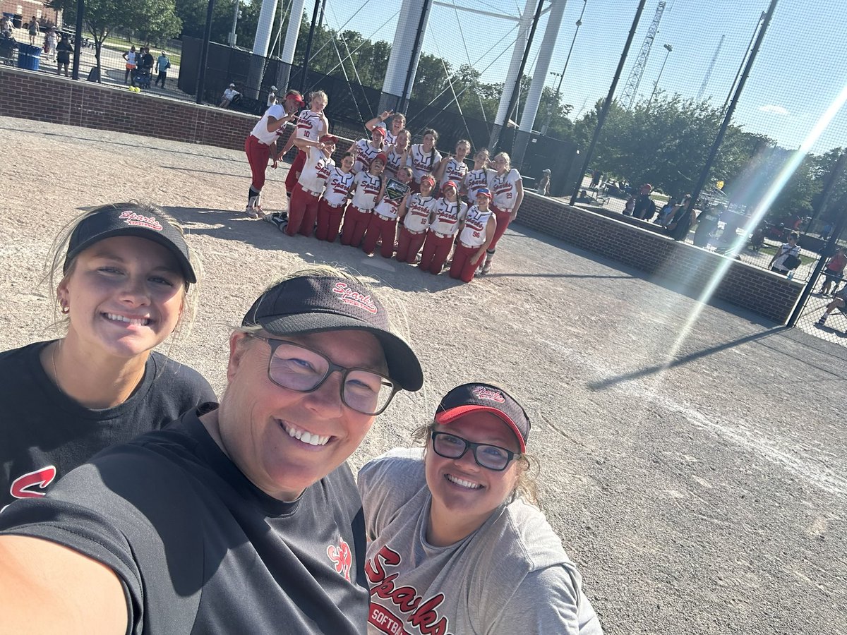 We truly had a great weekend in Crown Point. Earning a Bid to Huntington Beach with every player and coach contributing. Excited for the remainder of the season! Great Job Ladies!!