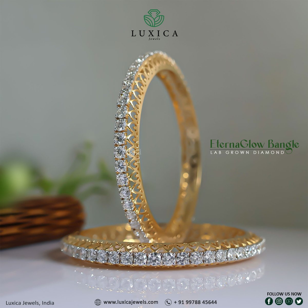 LuxicaJewels's tweet image. Crafted to perfection, each bangle dazzles with diamonds and intricate heart-cut goldwork.

For inquiries:
Email: luxicajewels@gmail.com
Visit. : luxicajewels.com
Call 📞 +91-9978845644 Or
☟☟ WhatsApp Below ☟☟
wa.me/919978845644

#LuxuryJewelry #DiamondBangles