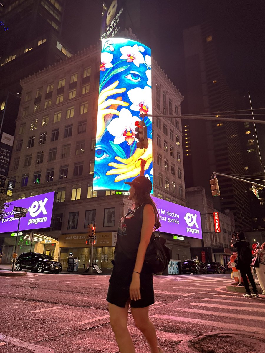 We've officially kickstarted NFT.NYC and "Orchid Whisper" was displayed today on Broadway in a (very) hot summer night.

1/1 sol

exchange.art/single/AXjRC4C…

Thanks to <a href="/OneLoveArtDAO/">One Love Art DAO</a>
