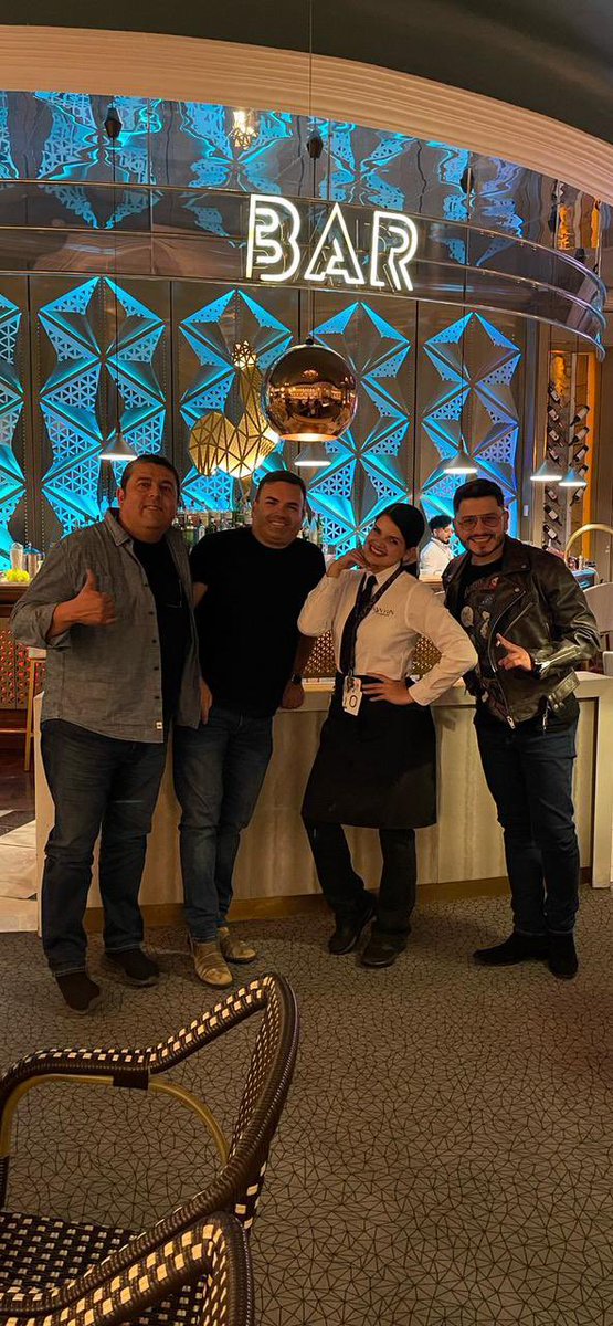 pjvargasm's tweet photo. Saludos Tío Michoca.  Nos perdimos un poco pero no abandonamos #amoraciegasCHV.  Saludos desde Concón del Club de Toby.   Muy buena temporada.   Nos merecemos la 2da!!! https://t.co/cPuxyOIdmw