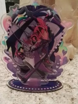 OMG GUYS MY ALASTOR PRIDE STANDEE ARRVIED!! WOO 24 didn't scam meeee but it shipped super late surprisingly 

btw guys ik I'm suppose to post a showcase of a model but me and <a href="/FleyaTesalod/">Shiawase 幸せ 🦋</a> have been having problems with the video should be out in a few days though! #HazbinHotel