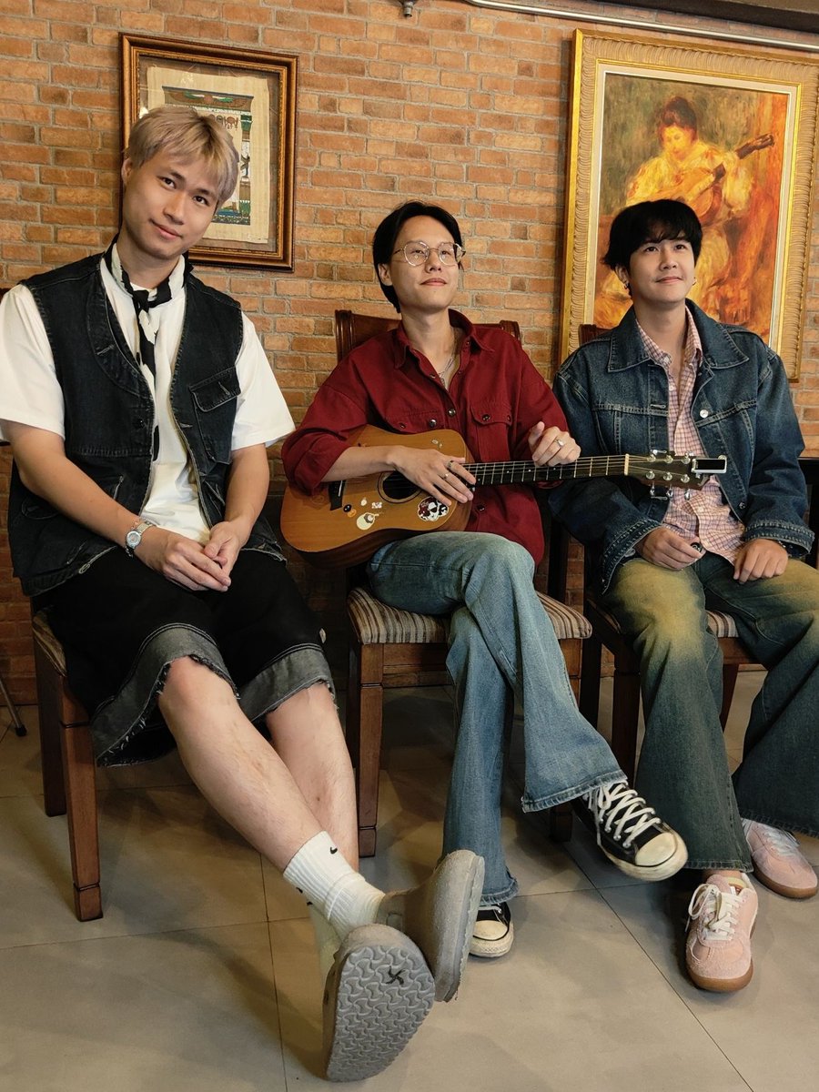 walaikornv's tweet image. มีความซนจำนวนมากกกก 🤣 555
แม่ไม่ได้เป็นวีเจลูก แม่จับผลัดจับผลูค่าาาา  

📣 ฝากเพลง “DON’T CRY FOR ME” อย่าร้องไห้ให้ฉันเลย เพลงสำหรับคนติดอยู่ในวังวน 🥹 ซ้ำไปซ้ำมา

🎧  YouTube: Olin MattiBlue

▶️ Link : olinmattiblue.lnk.to/DCFM

#OlinMattiBlue  #dontcryforme