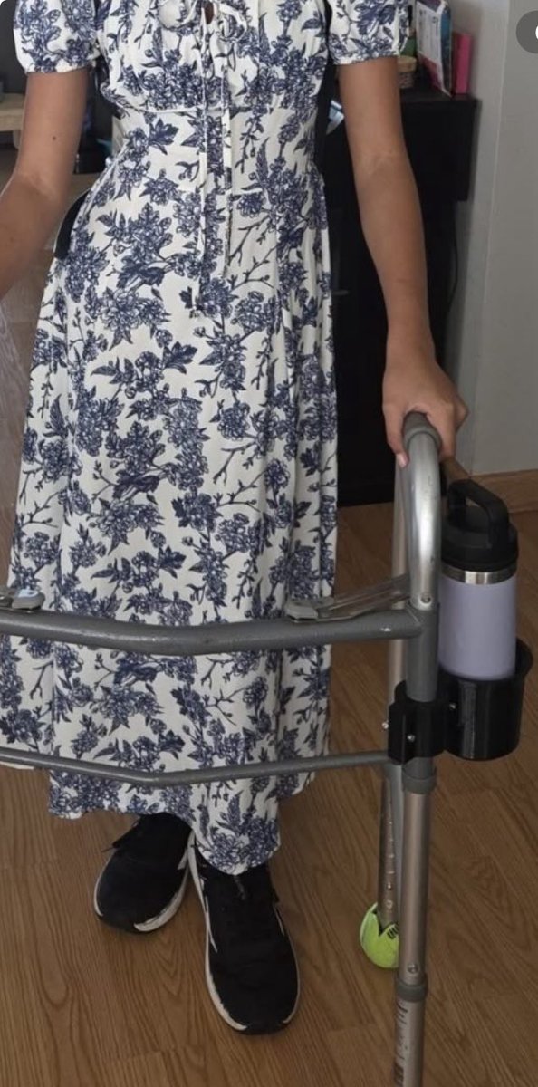3-D printed water bottle holder for a pediatric patient that is going to be on a walker for an entire year.     @Glia_Intl <a href="/3dheals/">3DHEALS</a> <a href="/Ultimaker/">UltiMaker</a>