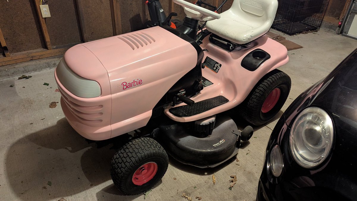 DuplicatedGeese's tweet photo. Sis helped me paint my Lawnmower over the weekend. #Iamkenough https://t.co/MoT0RDsbuV