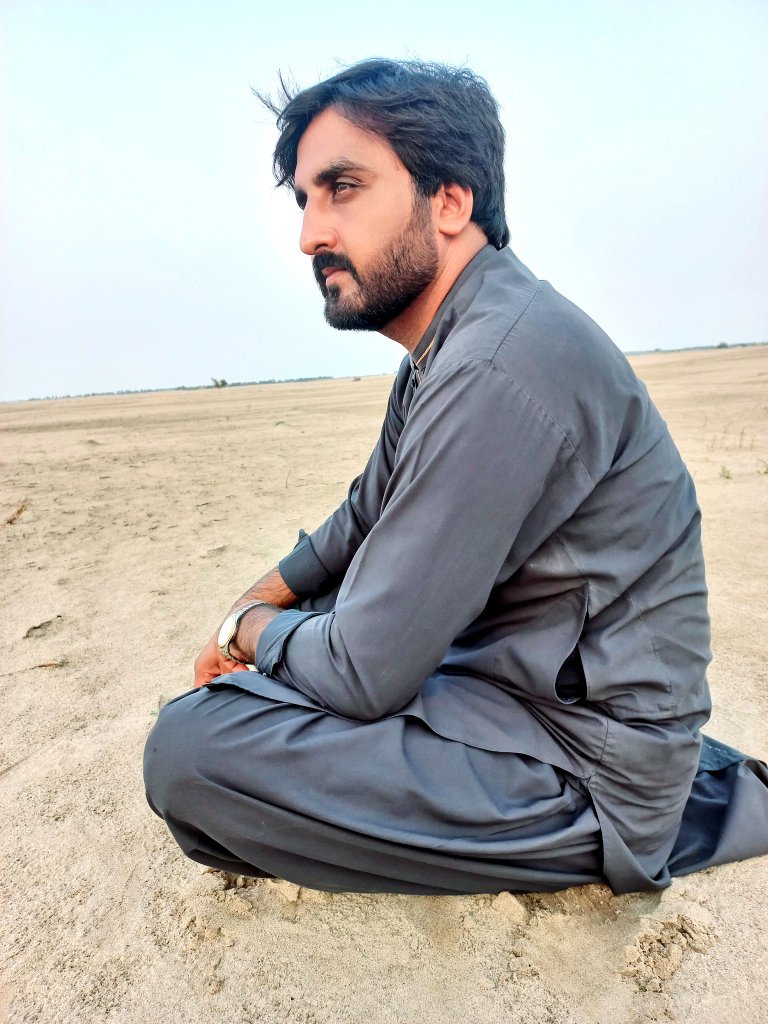 پھر کوئی آس لڑکھڑائی ہے
کہ، نسیمِ حیات گزُری ہے
#اردو_زبان