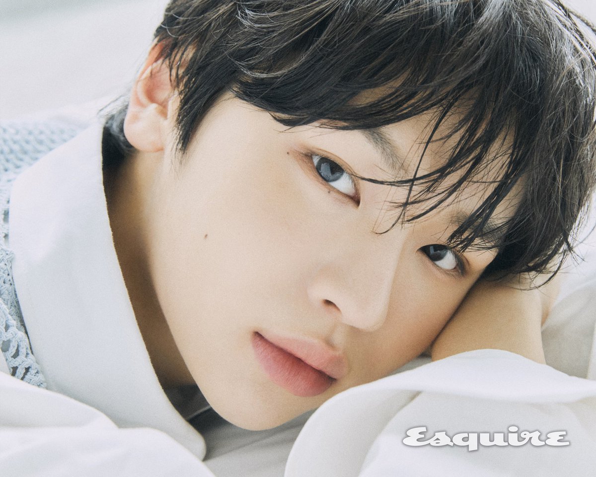 '스타쉽 신예' 아이딧, 정식 데뷔 전 패션 매거진 장식... 7人 7色 비주얼 '눈길'

'스타쉽 뉴 보이 그룹' 아이딧, 차세대 패션 아이콘 예고... 데뷔 전부터 눈도장 '쾅' [화보]

'스타쉽 신인' 아이딧, 데뷔 전 첫 화보 공개... 청량 소년美 물씬

[제공 = 에스콰이어]

#아이딧 #IDID