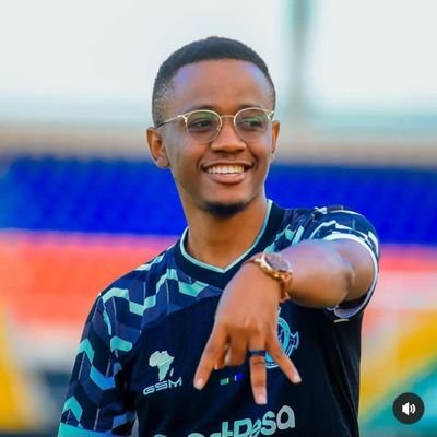 Nimeota Ally Kamwe ndiye mwamuzi wa derby ya Simba na Yanga. Kumbe sio ndoto ni kweli Ramadhan Omary Mapuri Mwenezi mstaafu wa CCM ni Kamishna wa Tume ya taifa ya Uchaguzi. Halafu wanasema eti haki itatenda.

Simba na Yanga, TFF inaleta waamuzi kutoka Misri ili haki itendeke.