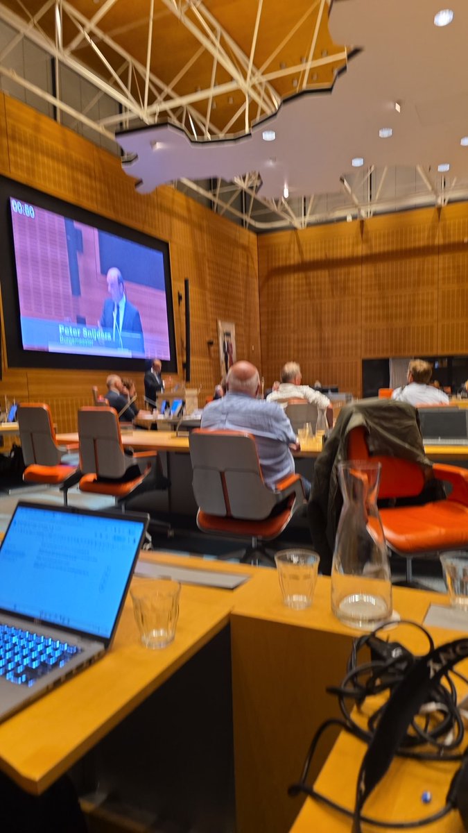 rtvfocuszwolle's tweet photo. Onrust en emoties tijdens debat over opvang #DeTippe: voor- en tegenstanders ➡️ https://t.co/zGMdcADE40
#zwolle #nieuws #zgr #vluchtelingen #azc https://t.co/3ByB2RZAMH