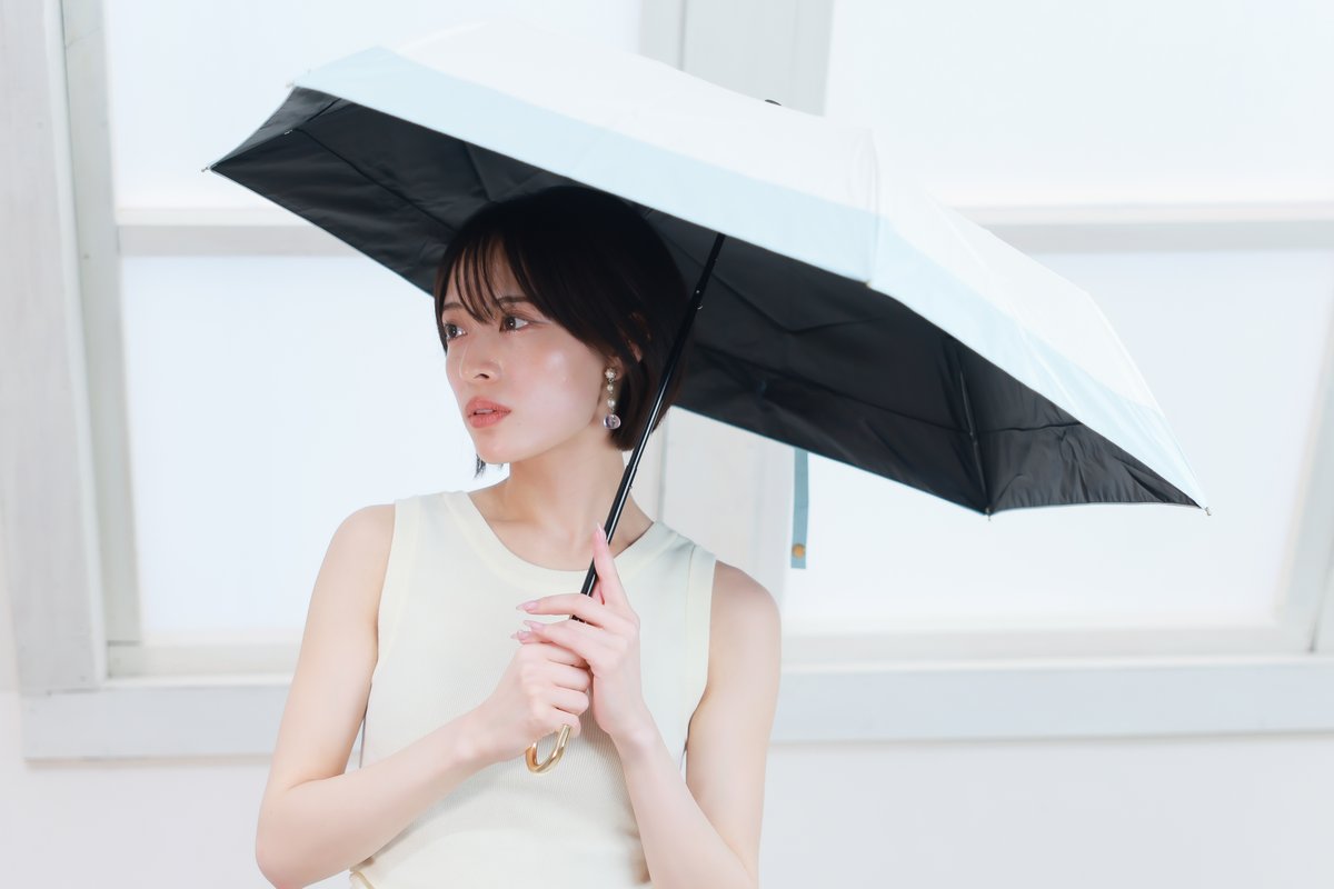 ワンシーズンじゃ終わらせたくない。
飽きのこないデザインで
“ずっと使える”日傘を選びたい。

詳細はこちら▽
Amazon x.gd/RXOcx
楽天市場 x.gd/fxmxl