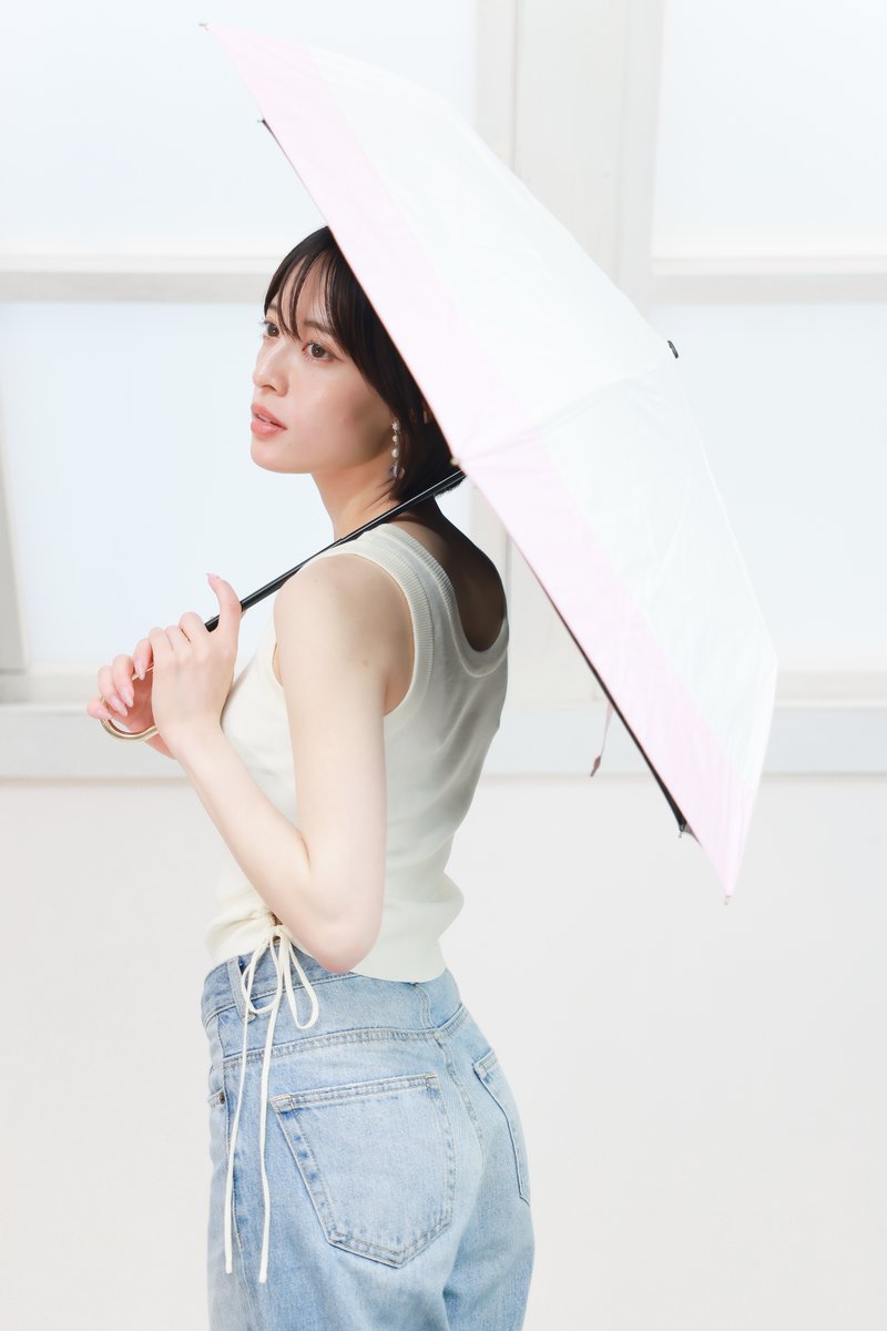 手に持つものって、意外と印象に残る。

この日傘、見た目で褒められることが多い。
派手じゃないのに、目に留まる上品さ。

詳細はこちら▽
Amazon x.gd/RXOcx
楽天市場 x.gd/fxmxl