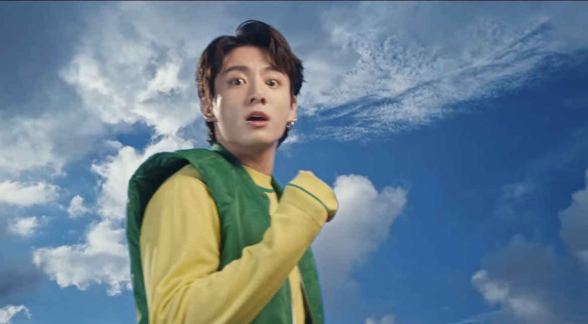 3 years ago today, “Left and Right” was released as Jungkook’s first ever collaboration as a solo artist. 

The instantaneous smash-hit has been streamed 2.5 billion times across all platforms, sold 14 million units globally and spent 17 weeks on Billboard Hot 100.