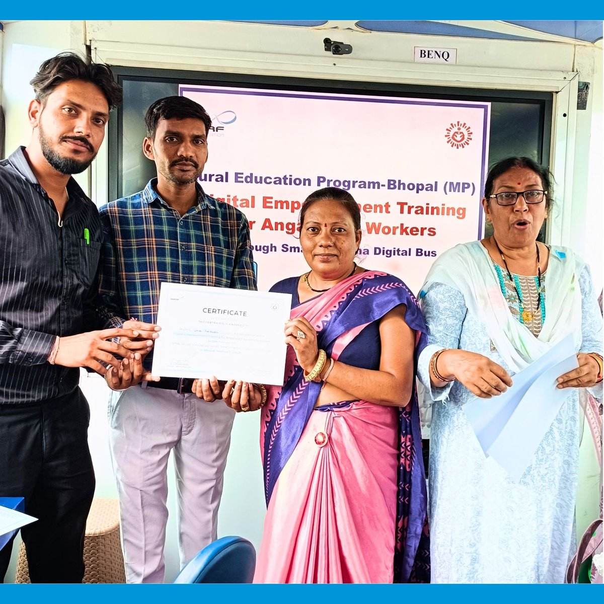 Under the Anganwadi Development Program, SRF Foundation and ICDS held the 2nd Digital Training at Karond, Bhopal. Anganwadi workers learned computer skills and how to use apps like Poshan Tracker to better serve mothers and children.
#SRFFoundation