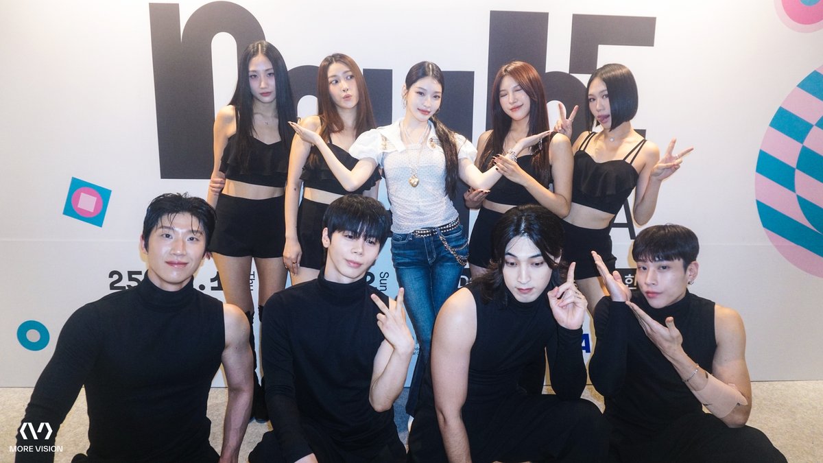 CHUNG HA 청하 - MyK FESTA Photo Behind 📸

🔗 buly.kr/7x6a4KV
 
#CHUNGHA #청하
#MOREVISION #모어비전