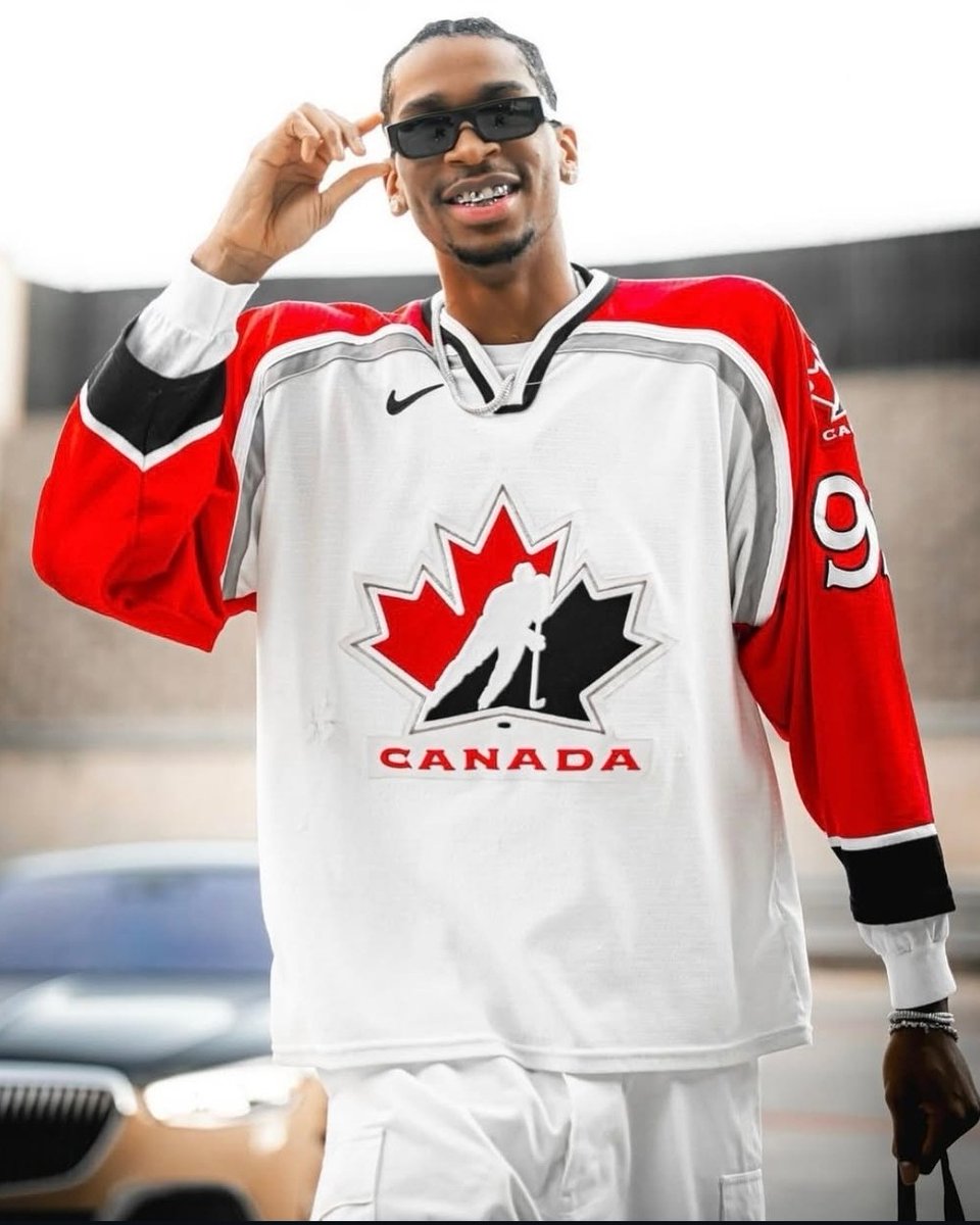 Huge congratulations to Hamilton's own Shai Gilgeous-Alexander on a HISTORIC season with the <a href="/okcthunder/">OKC THUNDER</a>! 🏒🤝🏀

Toutes nos félicitations à Shai Gilgeous-Alexander, originaire de Hamilton, pour sa saison HISTORIQUE avec le Thunder d’Oklahoma City! 🏒🤝🏀