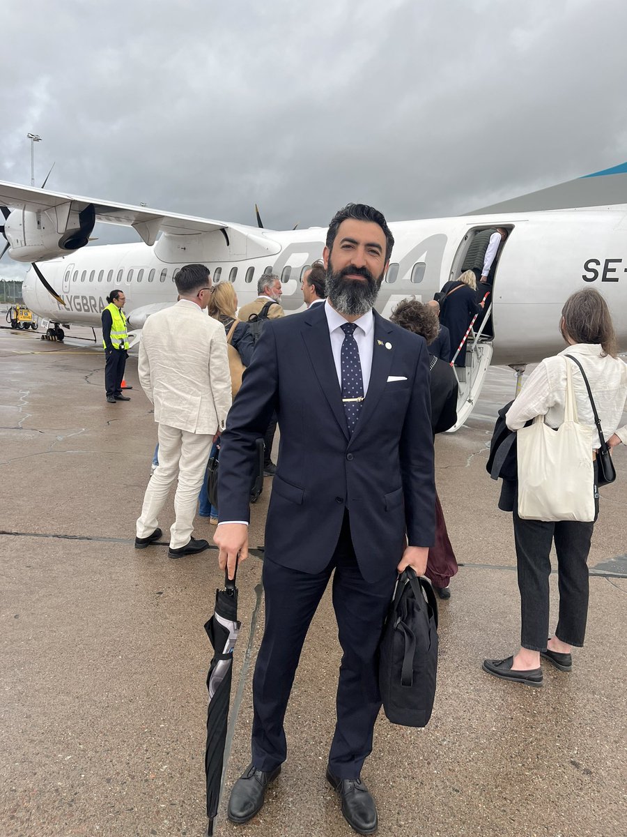 Rashid Farivar (@rashidfarivar) on Twitter photo På väg till Almedalen för två intensiva arbetsdagar. I år får vi tyvärr klara oss ombord utan Peter Gestapo-Stasi-ordningsvakten Hellman (<a href="/hrhellman/">Peter Hellman</a>) som vet exakt vem resenärerna får - och inte får - prata med eller sitta bredvid. Trist! 😴🥱
x.com/hrhellman/stat… På väg till Almedalen för två intensiva arbetsdagar. I år får vi tyvärr klara oss ombord utan Peter Gestapo-Stasi-ordningsvakten Hellman (<a href="/hrhellman/">Peter Hellman</a>) som vet exakt vem resenärerna får - och inte får - prata med eller sitta bredvid. Trist! 😴🥱
x.com/hrhellman/stat…