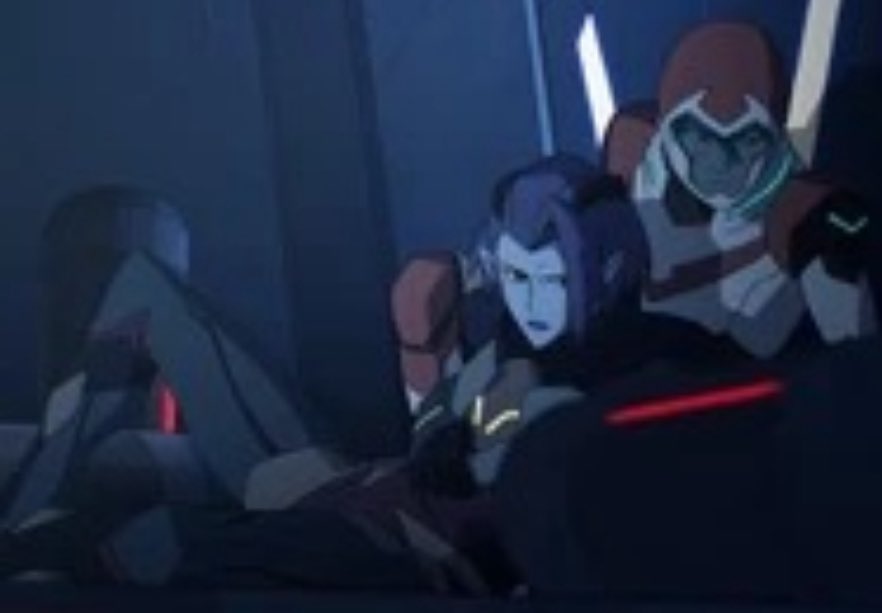estrellancee's tweet image. I hate how they tried to imply a romance between them.
I get so mad whenever I see Keith next to her..like dude.. get away from her!!
I think people should start giving Keith the same treatment Allura received from klance shippers..