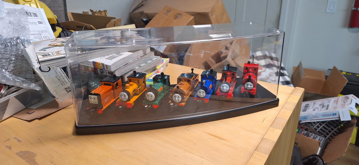 fakeraillover's tweet image. I may be on a bit of a narrow gauge kick rn. So happy to have the rainbow railway represented!