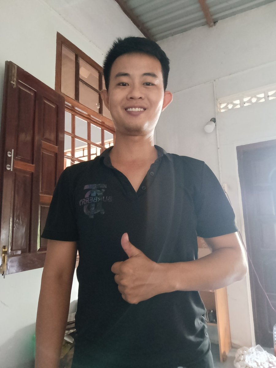 Đổi Avatar kỷ niệm 1 năm tham gia X. Từ khi sang đây em học hỏi và rèn luyện được rất nhiều. 
Rõ ràng nhất là giảm 4 kg và tăng 1 đống cơ bắp 😁