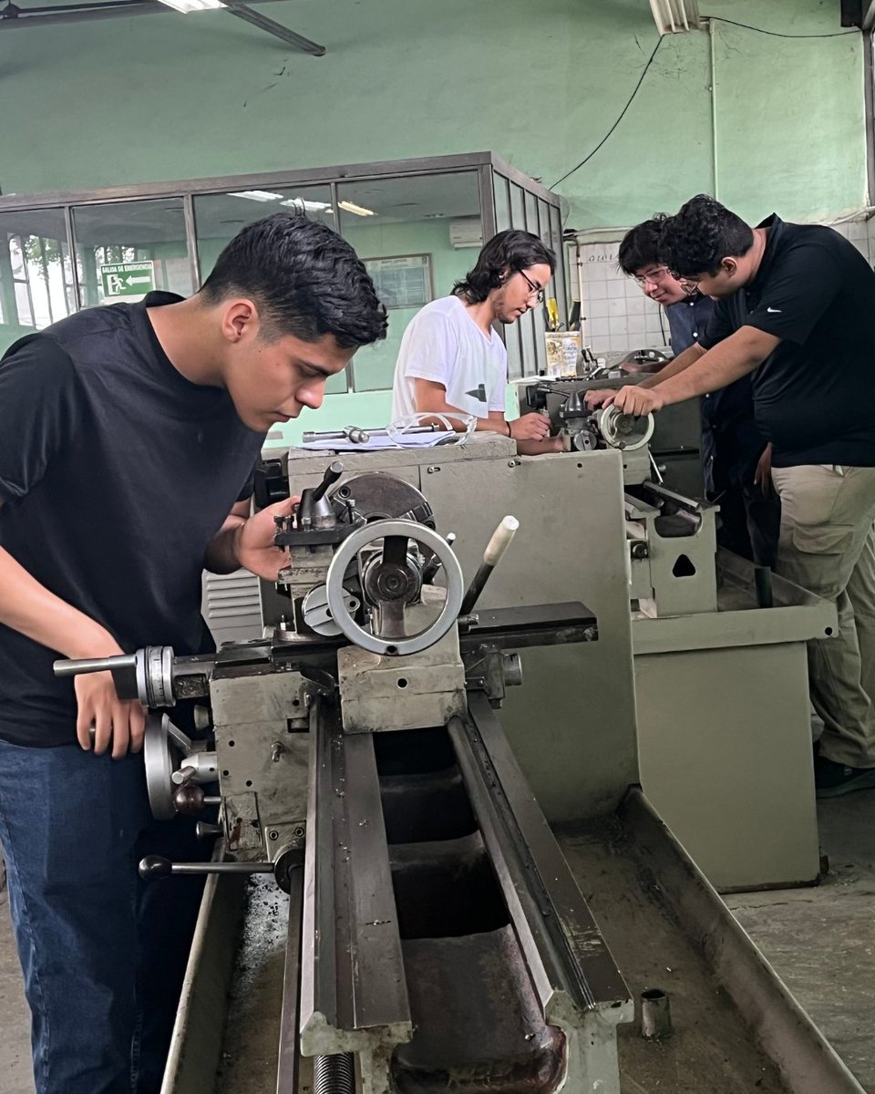 Servicios a la Juventud A.C. (SERAJ) (@serajac) on Twitter photo 💼✨ En Guadalupe, NL, Jóvenes con Rumbo iniciaron su capacitación técnica en informática, herramientas y recubrimientos. 💻🛠️ Gracias a <a href="/IgualdadNL/">Secretaría de Igualdad e Inclusión de Nuevo León</a> y a <a href="/YouthBuildMx/">YouthBuild México</a> por impulsar este proceso formativo. #PorLasJuventudes #JóvenesConRumbo #SomosSERAJ 💼✨ En Guadalupe, NL, Jóvenes con Rumbo iniciaron su capacitación técnica en informática, herramientas y recubrimientos. 💻🛠️ Gracias a <a href="/IgualdadNL/">Secretaría de Igualdad e Inclusión de Nuevo León</a> y a <a href="/YouthBuildMx/">YouthBuild México</a> por impulsar este proceso formativo. #PorLasJuventudes #JóvenesConRumbo #SomosSERAJ