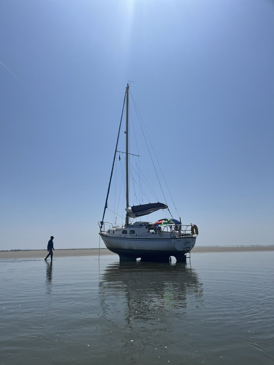 Midzomeravond op #Schiermonnikoog na magische dag op het #Wad. Erna bijkomen in de haven van #Lauwersoog.
