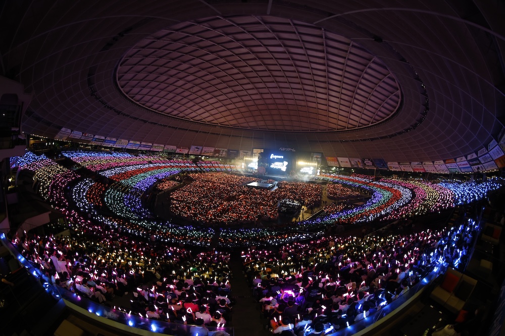 edgelinetokyo's tweet photo. Aqours「永久 stage」から伝わる魅力！“物語の先の先の先”と“18人”での締めくくり【本サイトスタッフコラム】 https://t.co/eVbo7w57j0

#Aqours_finale_Day1
#Aqours_finale_Day2 https://t.co/BAyWmsRzqY