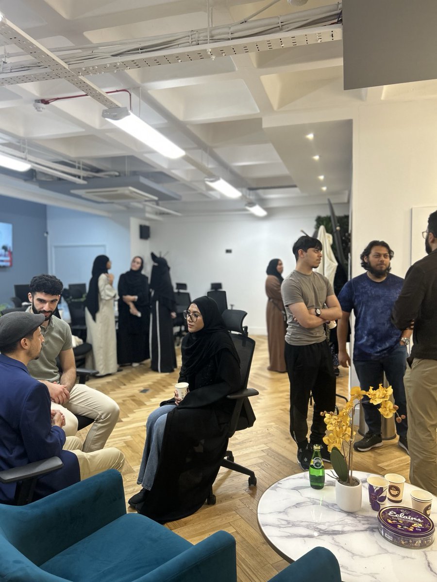 London, you definitely showed up, and we felt it 💜

Here’s a glimpse of what went down!

(1/3)