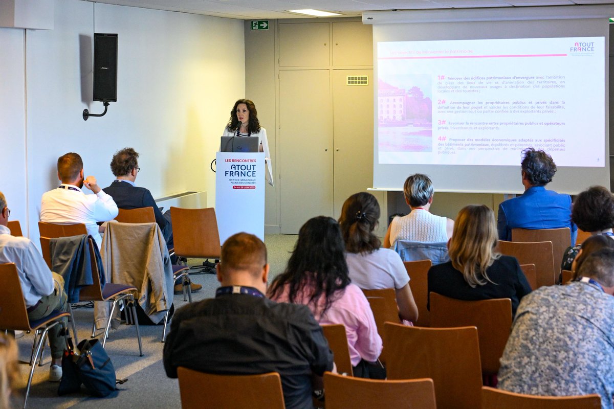 Les #RencontresAtoutFrance se poursuivent par des ateliers inspirants et collaboratifs :
- Cinéma, séries &amp; tourisme 
- Réinventer le patrimoine 
- Cap sur la durabilité de l'événementiel professionnel 
- Tourisme et Innovation