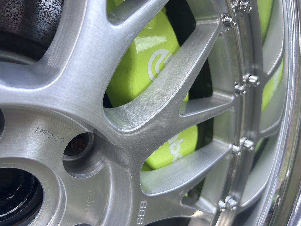 new wheel✨
BBS LM 3Pリバレル
生リム×3Dブラッシュドディスク

着地もまだ先だしオーナメントも買いたいしやる事沢山だ〜〜🤩