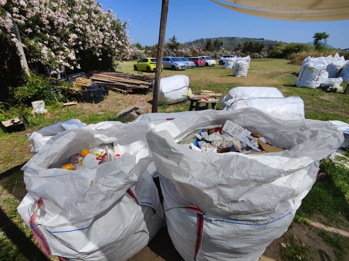 Terreno agricolo si trasforma in parcheggio a Miseno ift.tt/9w4fHjp