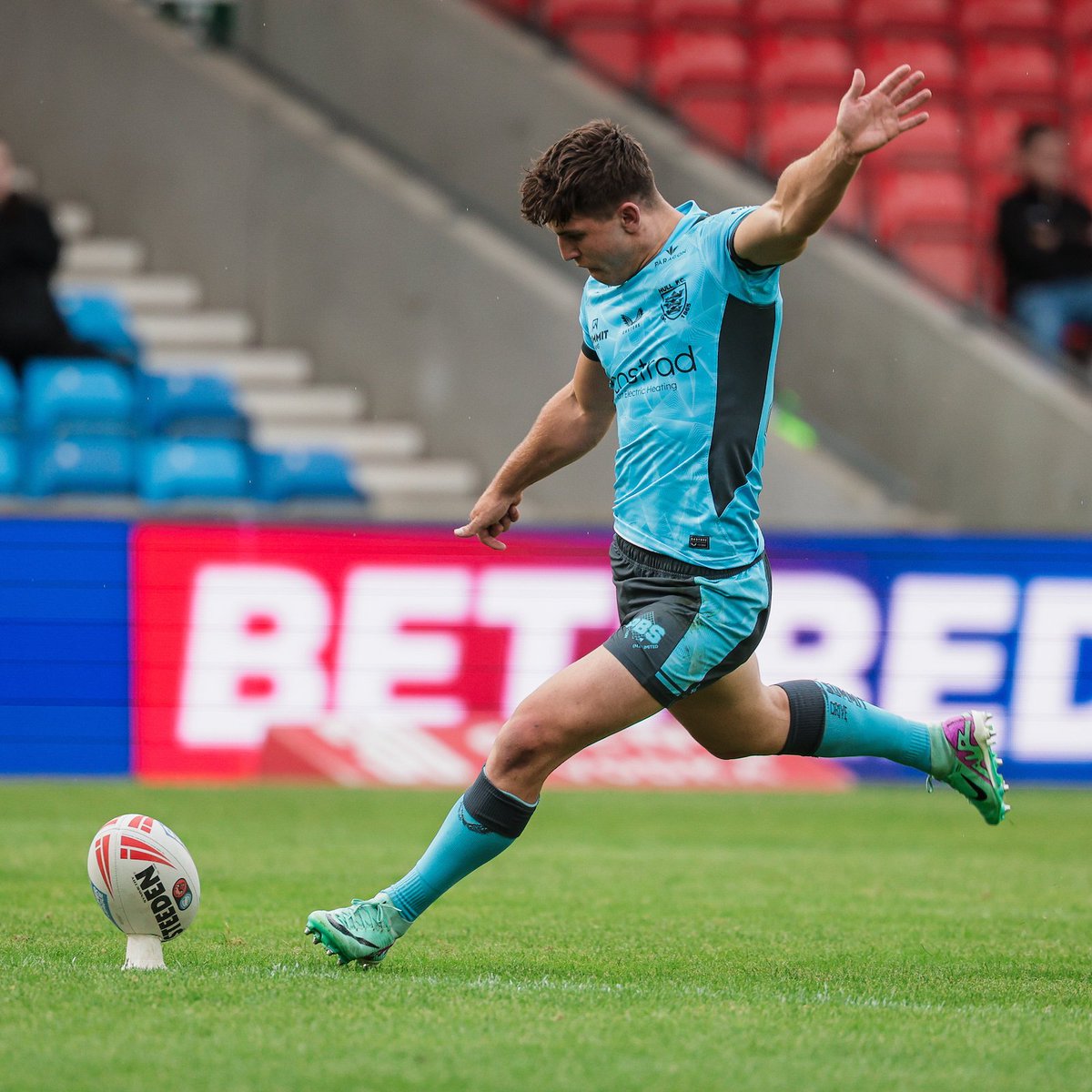 How good to see Charlsey back out there 🤩🙌

⚫️⚪️ #COYH | <a href="/ecostrad/">ecostrad</a>