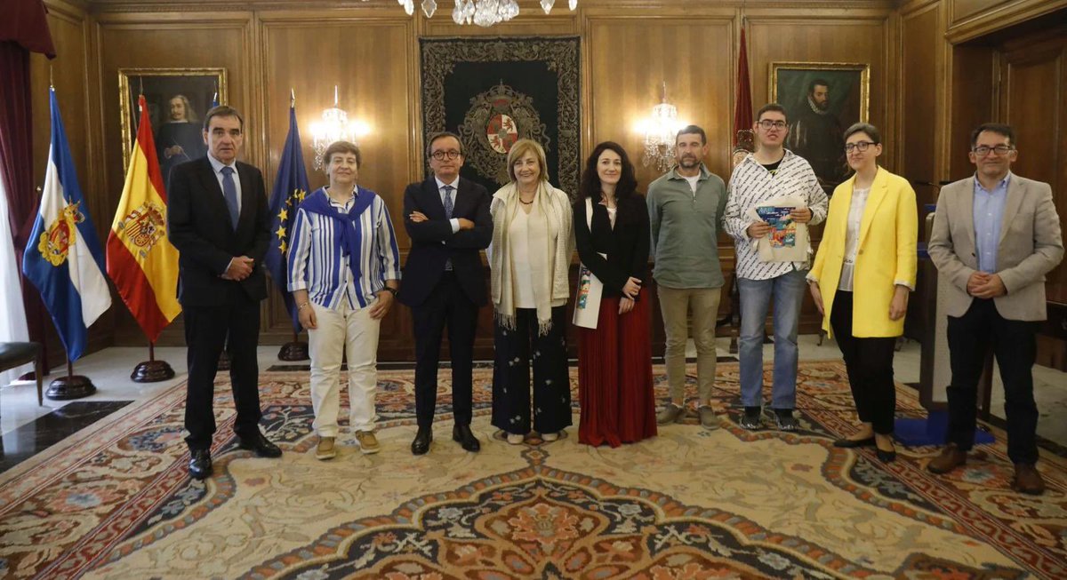 Gracias a La Voz de Avilés por este premio de Cultura 2025. Qué bonito sentirte tan querida y reconocida en tu tierra 🫶
<a href="/elcomerciodigit/">EL COMERCIO</a>