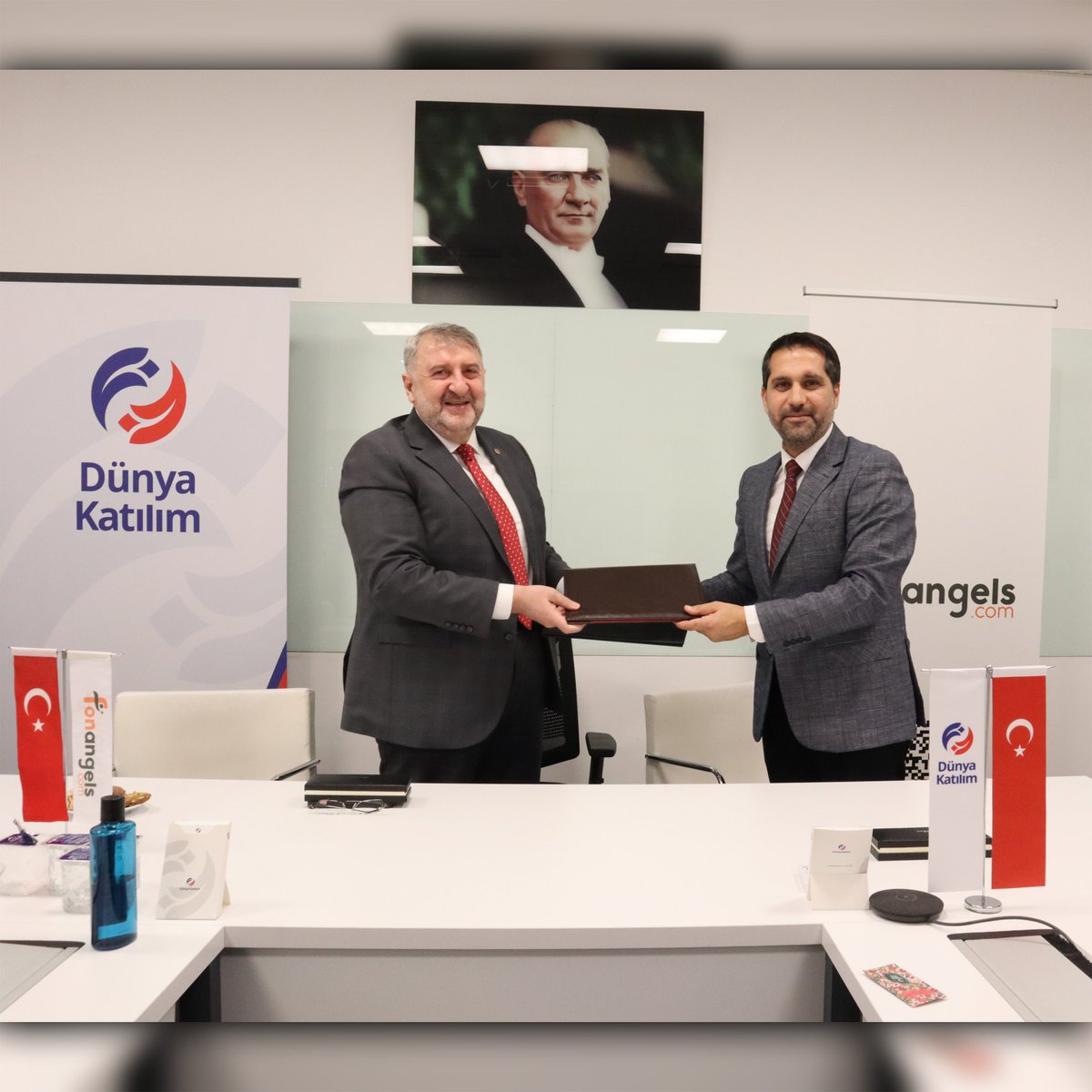 Fonangels - Dünya Katılım Bankası İş Birliği 🚀

Fonangels olarak, girişimcilik dünyasında etkiyi büyütmek ve daha fazla başarı hikayesinin yazılmasına katkı sağlamak adına Dünya Katılım Bankası ile iş birliğimizi duyurmaktan mutluluk duyuyoruz.

Girişimciliğe verdiği destekle