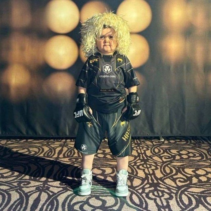 GM. This Sunday, I’ll be watching Oliveira vs Topuria. Studying both fighters... preparing to face the winner someday.

Right now, my own fight is happening on a different battlefield.

..and there, they call me $BULLA 🥊