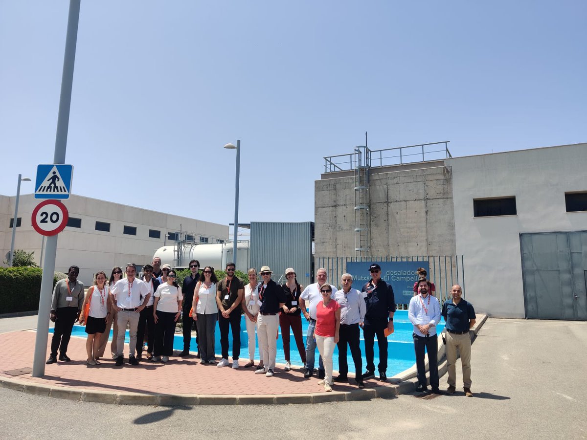 El pasado 18 de junio, una delegación comercial de los Países Bajos promovida por la embajada de los Países Bajos en España, el ICEX y Ater Allianz,  visitó la desaladora de Mutxamel (Alicante) para conocer las instalaciones y las ventajas del agua desalada.