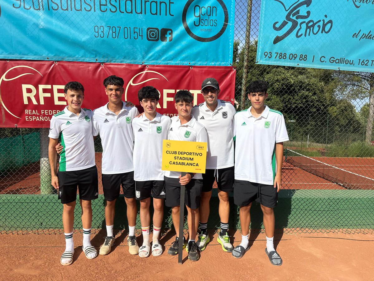 ¡¡EQUIPAZO!! Aquí están nuestros chicos del equipo cadete con Mario Simón DE capitán ¡¡MUCHA SUERTE!!

<a href="/adrianbotiza/">adrianbotiza</a> 
@kiaautosalduba 
@halconviajesgoya 
<a href="/WilsonTenisEsp/">Wilson Tenis España</a>
